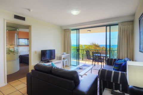 Grand Palais Beachside Resort - Queensland Tourism 5
