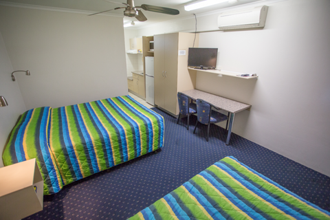 Fourth Avenue Motor Inn - QLD Tourism 27