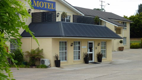 Best Western Coachman's Inn Motel - QLD Tourism 0