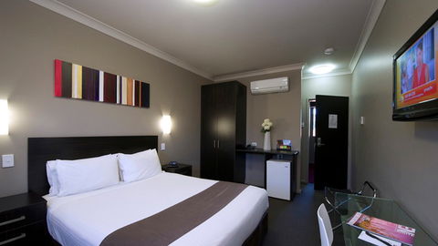 BEST WESTERN Blackbutt Inn - QLD Tourism 0
