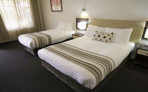 Best Western Plus Charles Sturt Suites And Apartments - Queensland Tourism 4