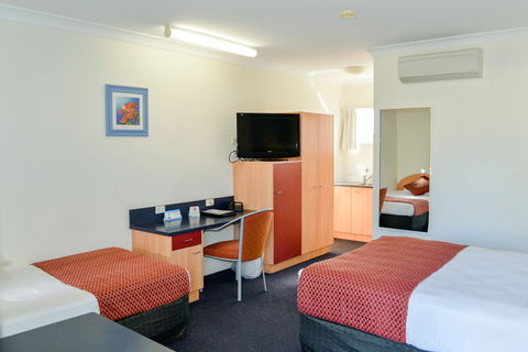 BEST WESTERN Boulevard Lodge - QLD Tourism 13