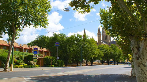 BEST WESTERN Cathedral Motor Inn - QLD Tourism 0