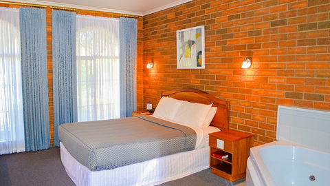 BEST WESTERN Cathedral Motor Inn - QLD Tourism 2