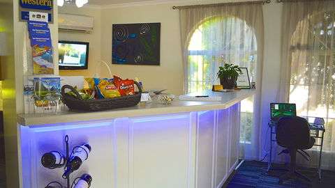 BEST WESTERN Cathedral Motor Inn - QLD Tourism 6