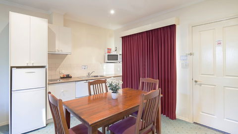 BEST WESTERN Crystal Inn - QLD Tourism 1