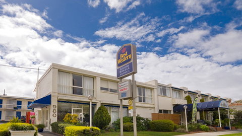 BEST WESTERN Alexander Motor Inn And Apartments - QLD Tourism 1