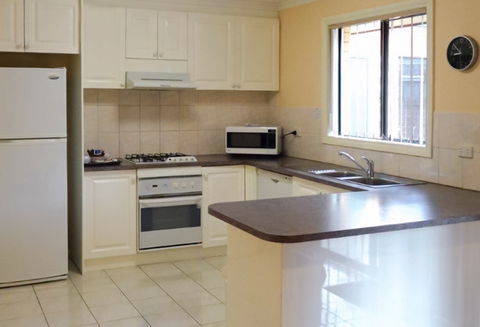 BEST WESTERN Fawkner Airport Motor Inn And Serviced Apartments - QLD Tourism 4