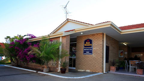 BEST WESTERN Hospitality Inn Carnarvon - QLD Tourism 0