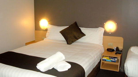BEST WESTERN Hospitality Inn Carnarvon - QLD Tourism 1