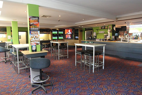 The Beachcomber Hotel - QLD Tourism 3