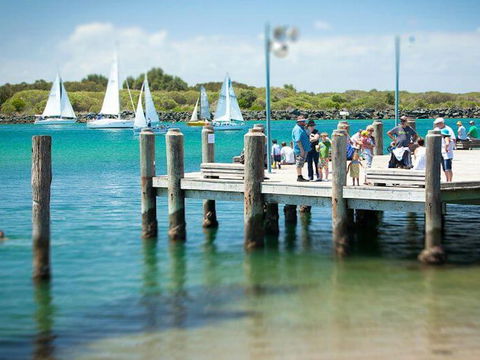 Port Macquarie Hotel - QLD Tourism 25