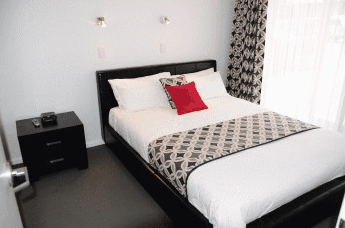 Pelicans Holiday Village - QLD Tourism 5