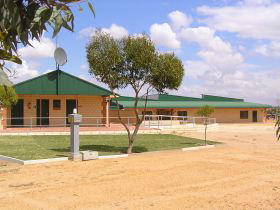 Tressie's Museum And Caravan Park - QLD Tourism 0