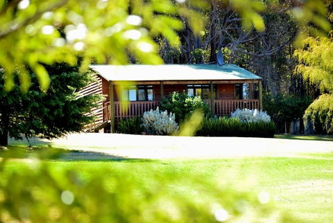 Diamond Forest Cottages Farmstay - QLD Tourism 1