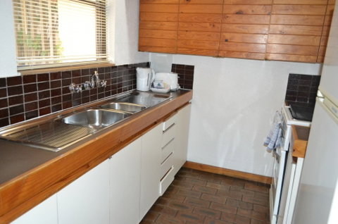 Cottesloe Beach Chalets - Queensland Tourism 3