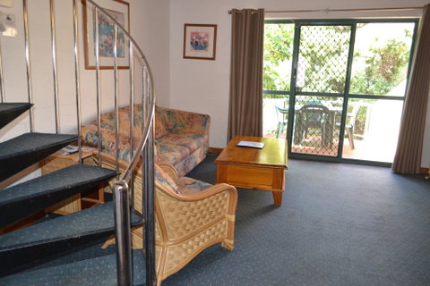 Cottesloe Beach Chalets - Queensland Tourism 5