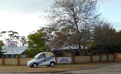 York Motel - QLD Tourism 0