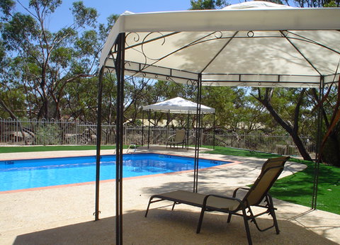 Wave Rock Lakeside Resort And Caravan Park - QLD Tourism 1