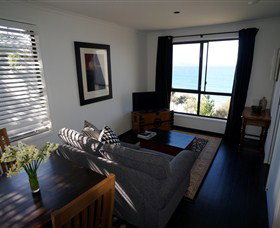 Hamptons On The Bay - QLD Tourism 1