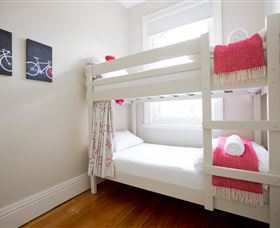 Montacute Boutique Bunkhouse - QLD Tourism 3