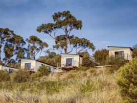 Swansea Beach Chalets - QLD Tourism 0
