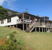 Palana Beach House - QLD Tourism