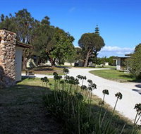 Flinders Island Cabin Park - QLD Tourism