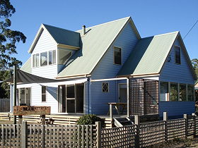 The Big Blue Retreat - QLD Tourism 0