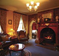 Oatlands Lodge Colonial Accommodation - QLD Tourism