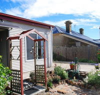 Oatlands Retreat - QLD Tourism
