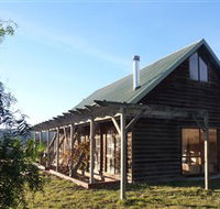 Pinot Cottage on Charles Reuben Estate - QLD Tourism