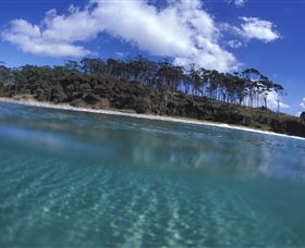 Beachbreaks Marion Bay - Queensland Tourism 2