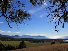 Beachbreaks Marion Bay - Queensland Tourism 1
