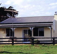 Leafmoor Cottage - QLD Tourism