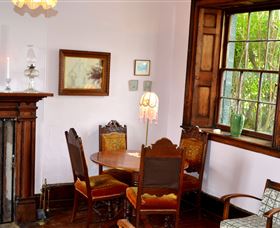 Amelia Cottage - QLD Tourism 3