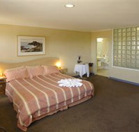 Lighthouse Hotel - Queensland Tourism