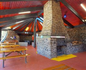 Discovery Holiday Parks Cradle Mountain Cosy Cabins - QLD Tourism 1