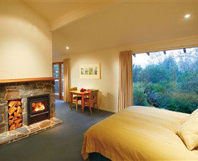 Peppers Cradle Mountain Lodge - QLD Tourism 3