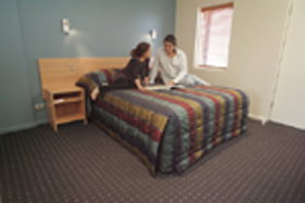 Tandara Hotel Motel - QLD Tourism 1