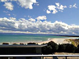 Freycinet Beach Apartments - QLD Tourism 0