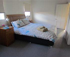 Pettit Cottage - QLD Tourism 3