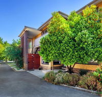 Lake Wendouree Luxury Apartments - QLD Tourism