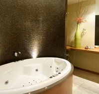 Hepburn Spa Pavilions - Saffron - QLD Tourism