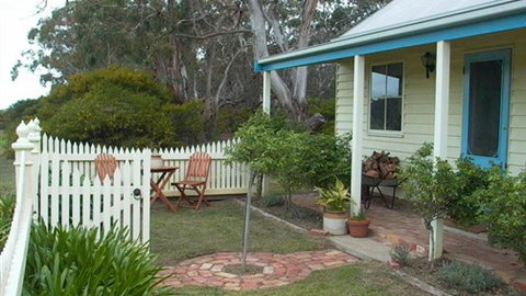Freshwater Creek Cottages - Queensland Tourism 2
