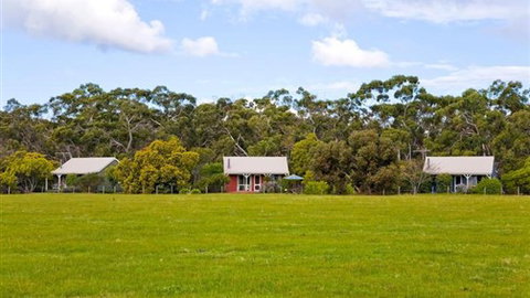 Freshwater Creek Cottages - Queensland Tourism 1