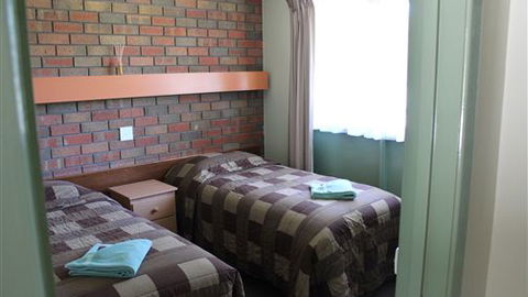 Creswick Motel - QLD Tourism 4