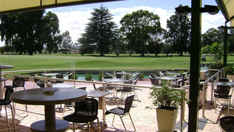 Howlong Country Golf Club & Motel - Queensland Tourism 2