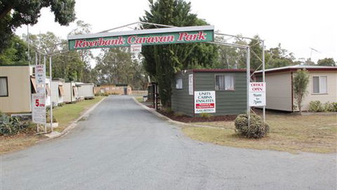 Riverbank Caravan Park - QLD Tourism 1