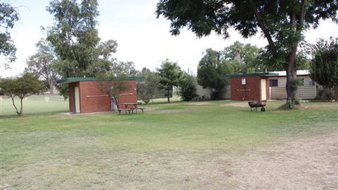 Riverbank Caravan Park - QLD Tourism 3